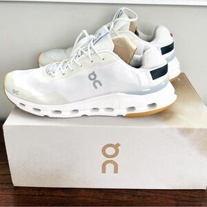 On. Woman's Cloudnova Form, 7.5